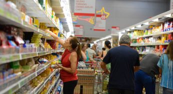 Custo de cesta de compras de famílias com renda mais baixa cai 0,05%