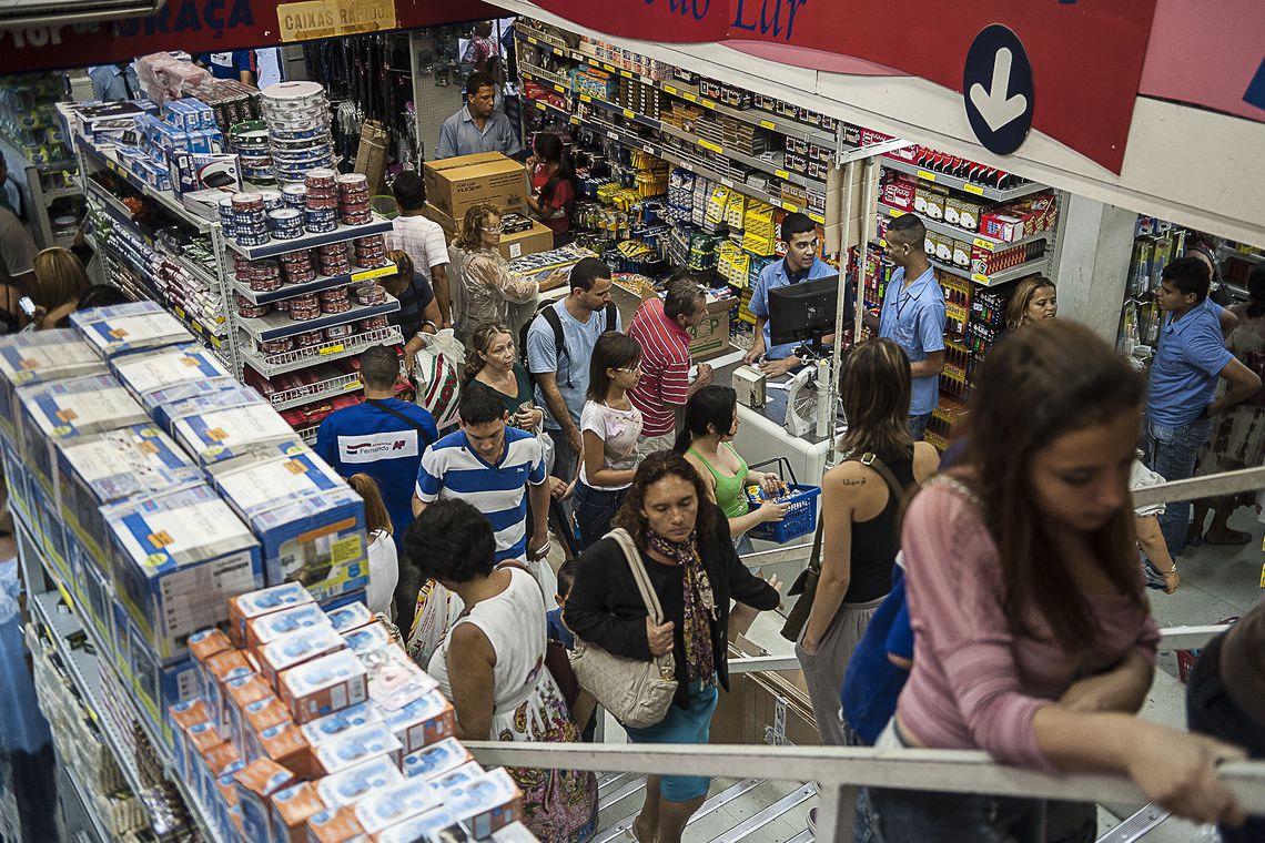 Pesquisa indica alta de 4,6% do mercado de trabalho no Brasil
