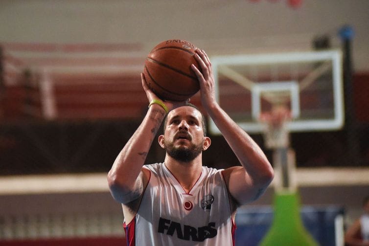 Veterano do basquete vai ao JUBs por apoio ao esporte