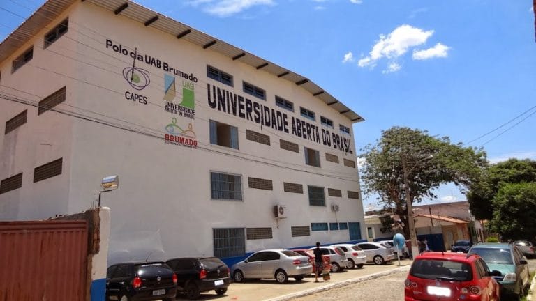 IFBA/UAB abre seleção para vagas complementares em Especialização em Ciências