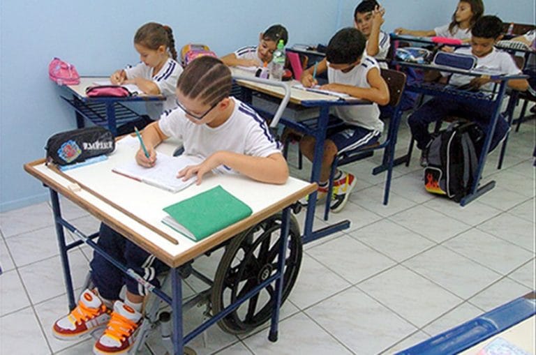 MP aciona município baiano para garantir direito à educação de crianças com deficiência