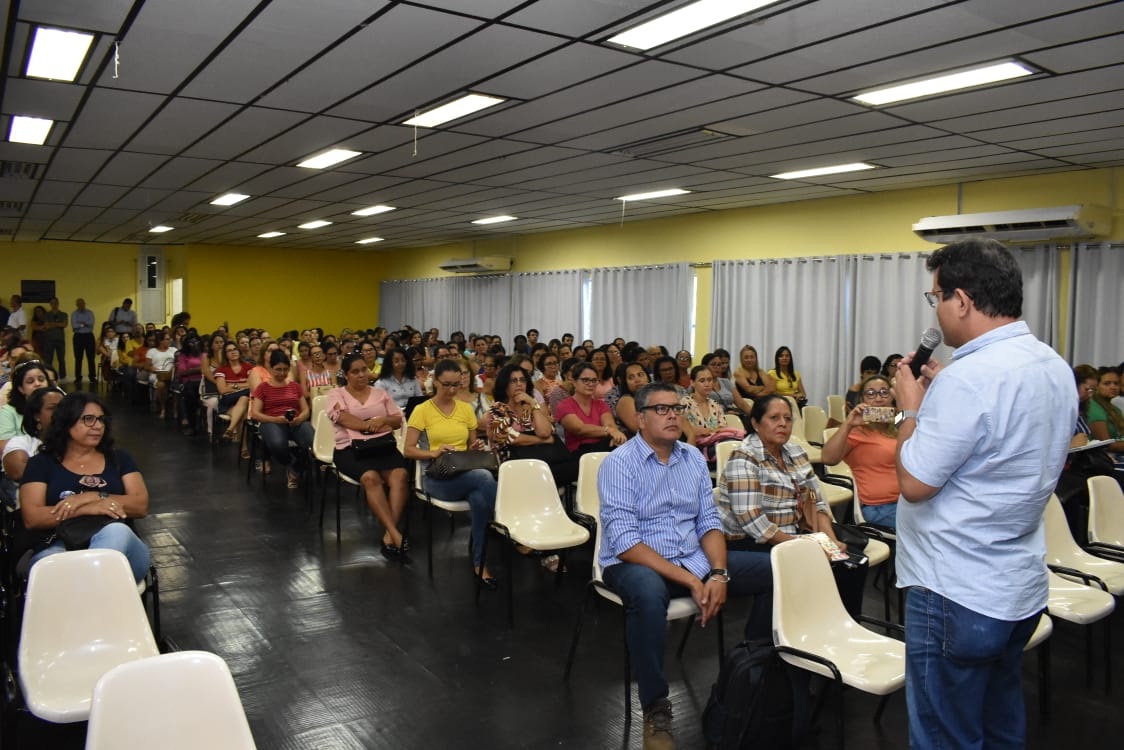 Prefeitura de Guanambi concede reajuste de 12,84% no salário de professores