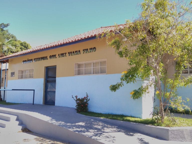 Colégio Estadual suspende aulas após casos suspeitos de Covid-19 entre servidores em Guanambi