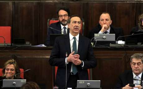 Prefeito de Milão admite erro em campanha anti-isolamento