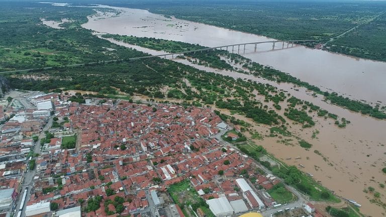 Após seca mais severa da história, rio São Francisco tem maior cheia em oito anos