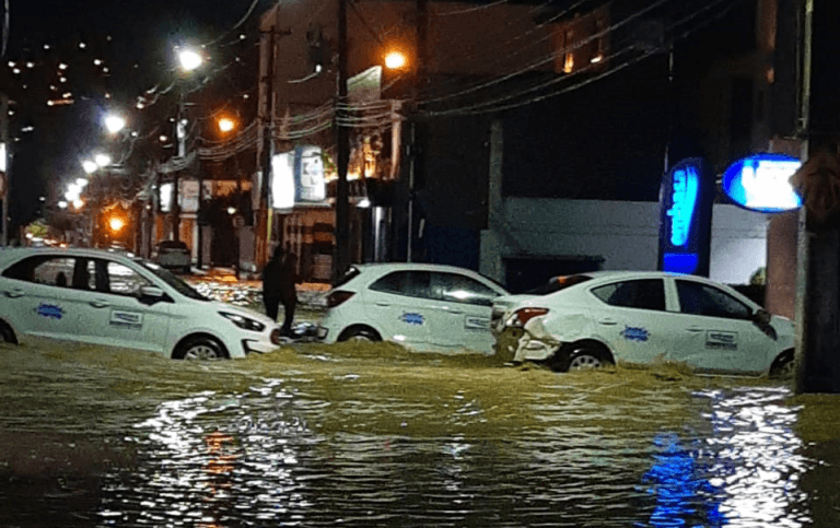 Vitória da Conquista registra chuva de 80 mm em menos de uma hora
