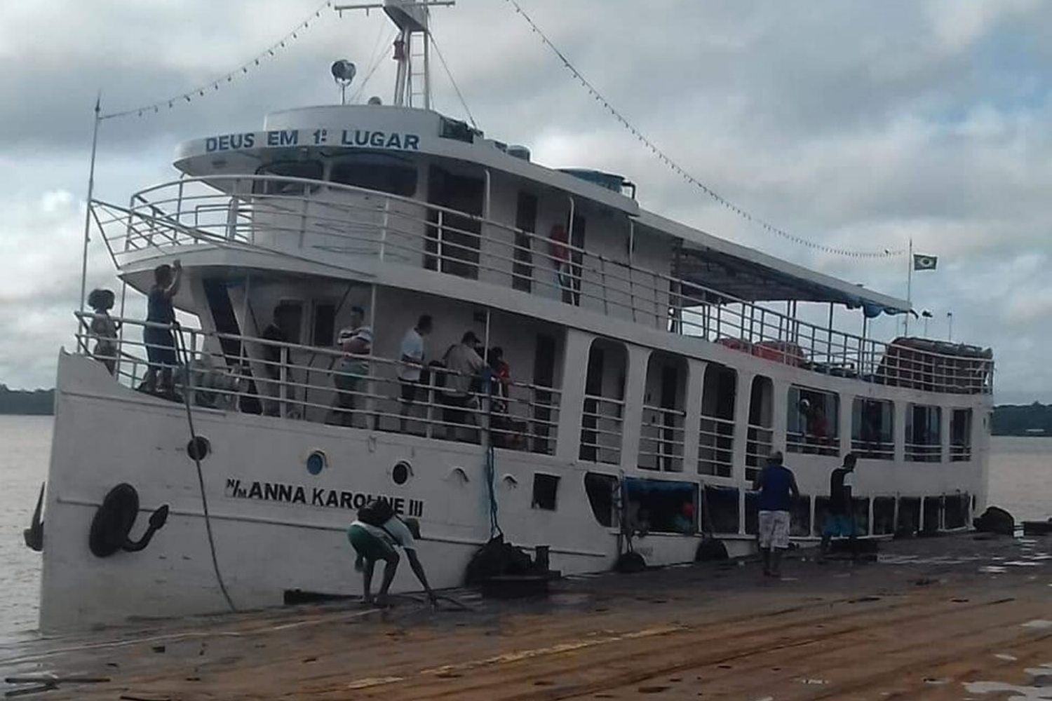 Pelo menos 13 pessoas morreram em naufrágio no Sul do Amapá
