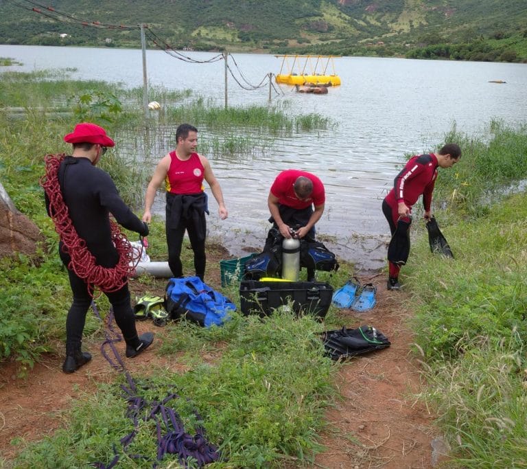 Bombeiros encontram corpo de homem que se afogou na barragem de Ceraíma