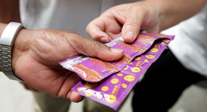 ONU alerta para escassez de preservativos durante pandemia do coronavírus