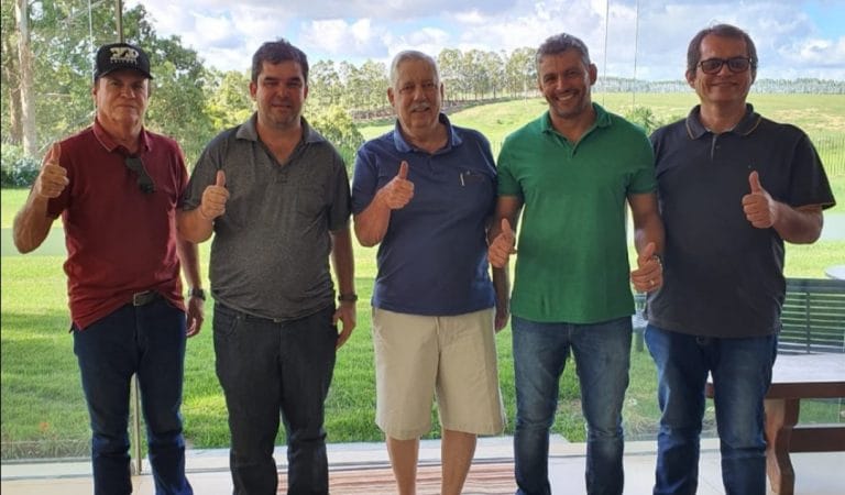 Três vereadores da base do prefeito vão se filar ao DEM para apoiar Nilo Coelho em Guanambi
