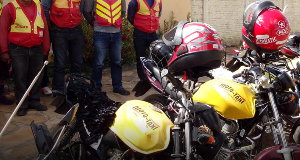 Mototaxistas poderão voltar a fornecer capacetes para passageiros em Guanambi