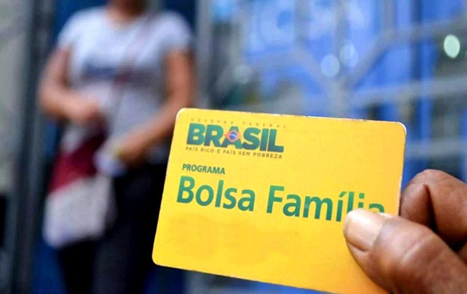Presidente desvia verba do Bolsa Família do Nordeste para gastar com comunicação do Planalto