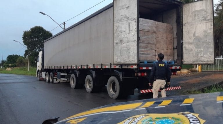 Bahia: 23 mil garrafas de conhaque sem nota fiscal são apreendidas na BR-116
