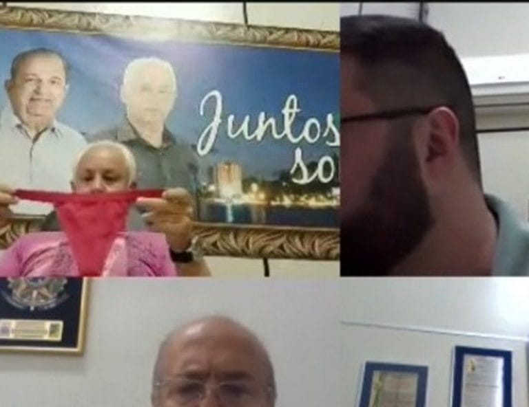 Vereador é flagrado cheirando calcinha durante sessão em Bragança Paulista
