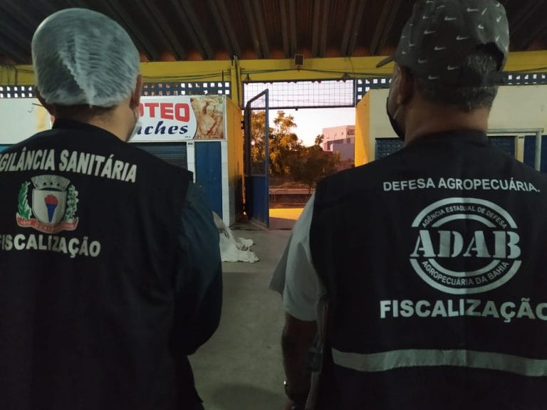Vigilância apreende carnes em açougue de Mutãs, vereador questiona