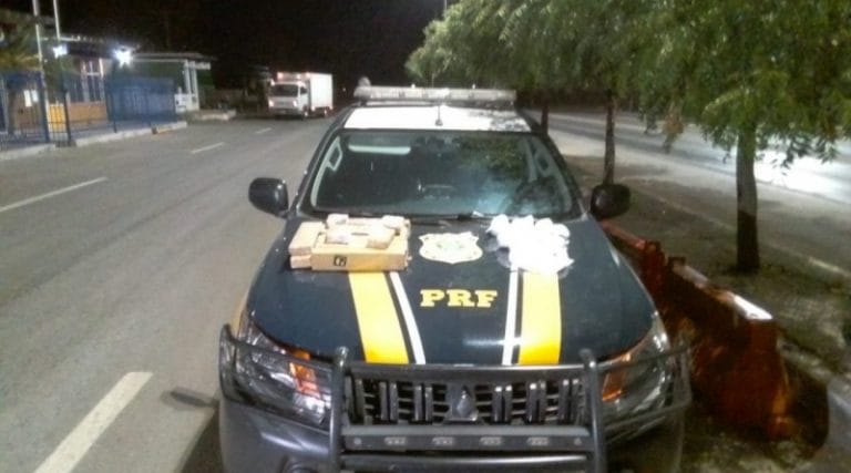 Barreiras: PRF apreende grande quantidade de maconha e cocaína na BR-242