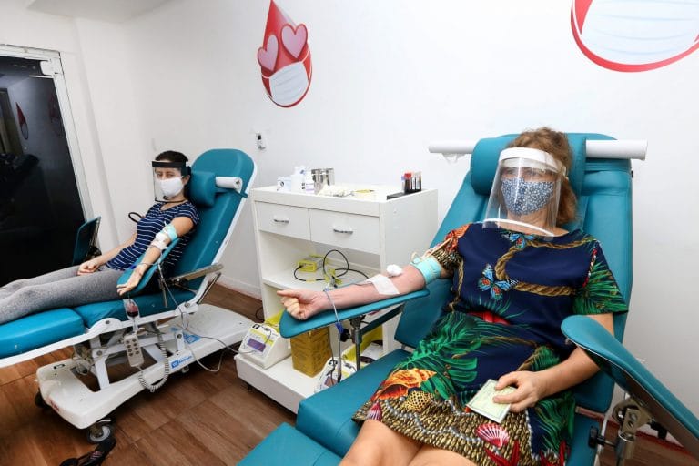 Com estoques de sangue baixos na Bahia, Hemoba convoca doadores