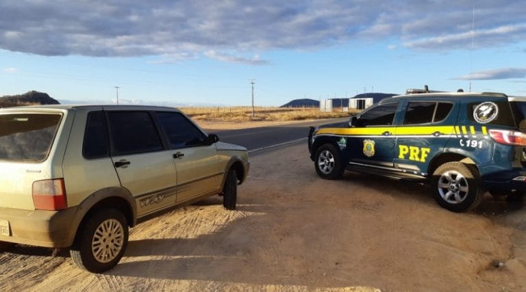 Veículo roubado há quase quatro anos é recuperado pela PRF na BR-030 em Guanambi