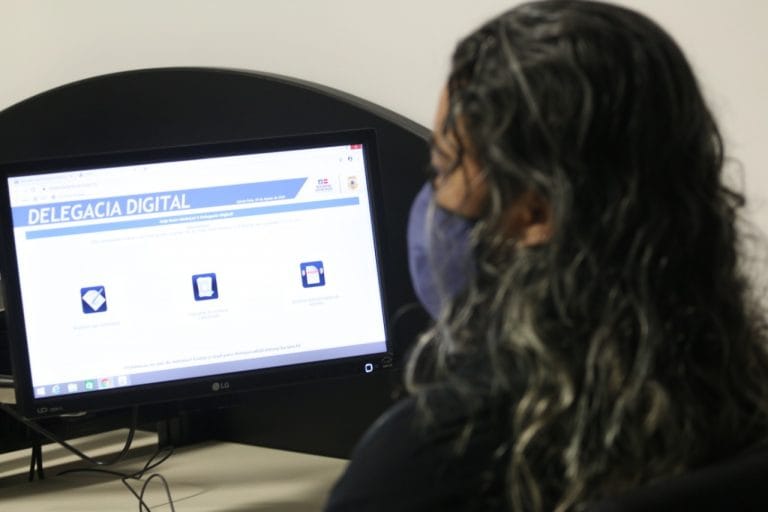 Vítimas de violência doméstica podem solicitada medida protetiva na nova Delegacia Digital