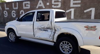 Sentado em lata de tinta, motorista provoca acidente em Guanambi