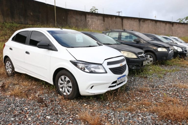 Polícia Civil realiza leilão de bens apreendidos com traficantes de Vitória da Conquista e mais três cidades