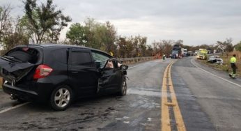 Batida entre carros deixa uma mulher morta e 9 feridos no norte de Minas
