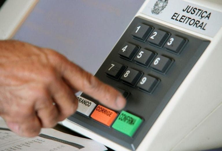 TSE vai testar sistema de votação pela internet
