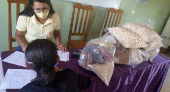 Cesol distribui máscaras e cestas básicas para famílias das regiões de Brumado e Guanambi