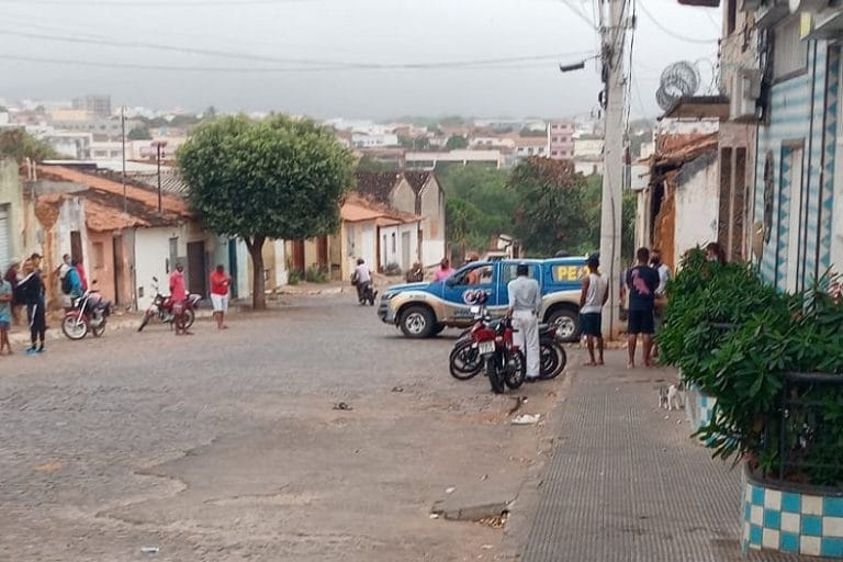 Corpo carbonizado é encontrado dentro de residência em Brumado