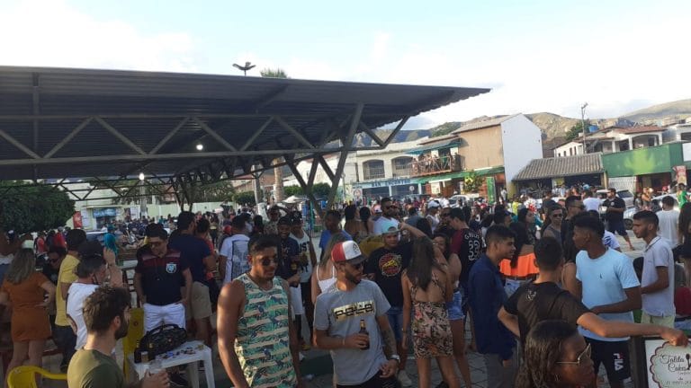 Convenções eleitorais foram marcadas por muitas aglomerações no interior da Bahia
