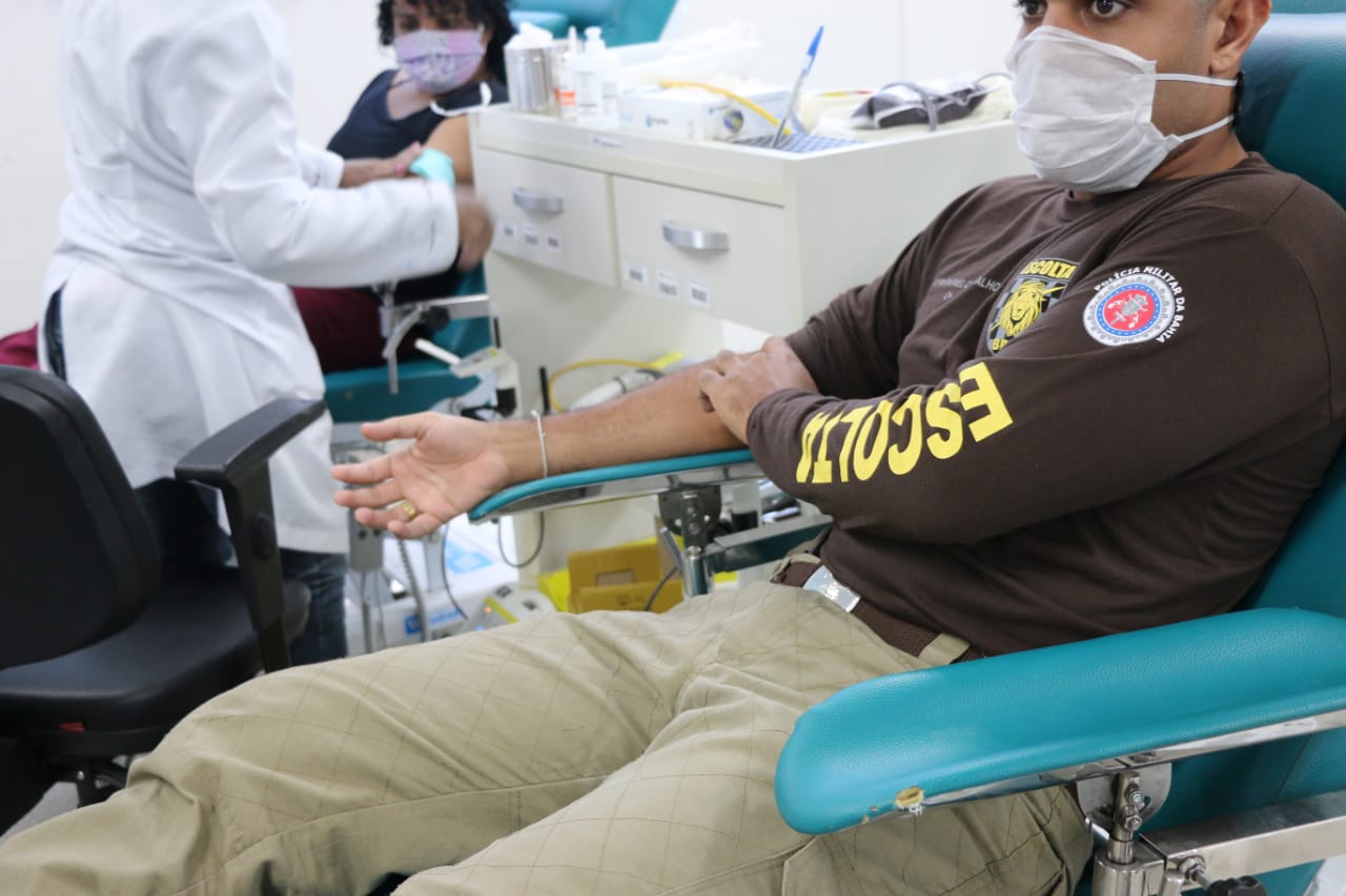 Hemoba recebe 700 bolsas de sangue doadas por policiais militares