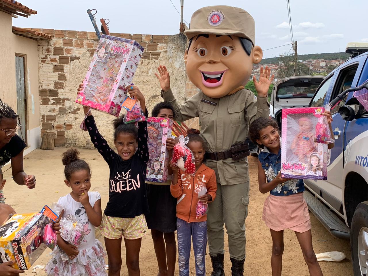 Patrulha Solidária distribuiu 1.400 brinquedos para crianças de Vitória da Conquista