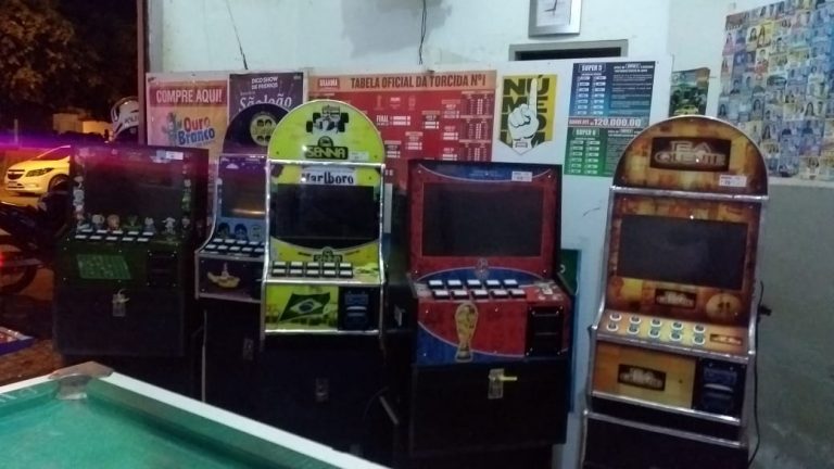 Polícia apreende máquinas caça-níqueis em Guanambi