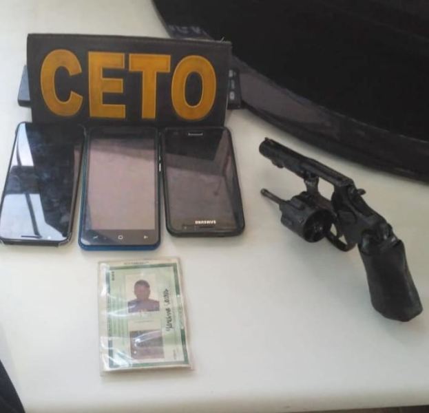 Guanambi: polícia recupera celulares e apreende arma de fogo em Mutãs