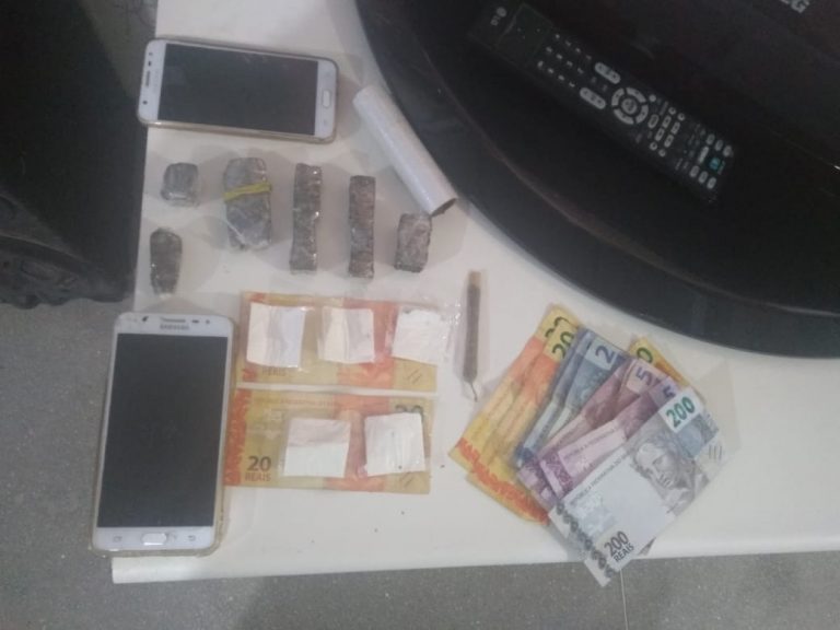 Casal é preso com drogas no bairro BNH em Guanambi
