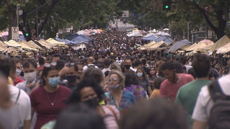 Brasil vive ‘início de 2ª onda’ de Covid-19, apontam pesquisadores