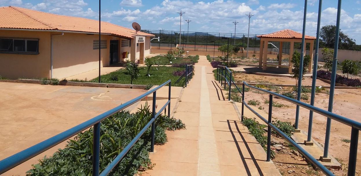 Colégio estadual de Maniaçu é escolhido como Escola Referência Territorial do Sertão Produtivo