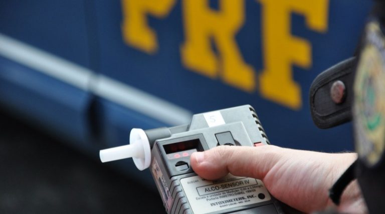 Homem é preso por dirigir embriagado e sem habilitação na BR-116, na Bahia