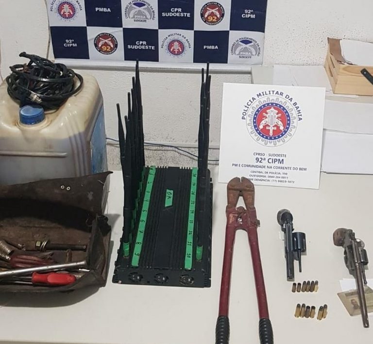 Vitória da Conquista: dupla suspeita de roubo de cargas e veículos morre em confronto com a polícia