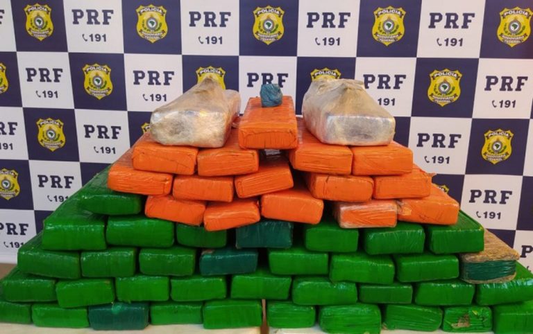Mais de 43 Kg de maconha são apreendidos dentro de ônibus em Barreiras