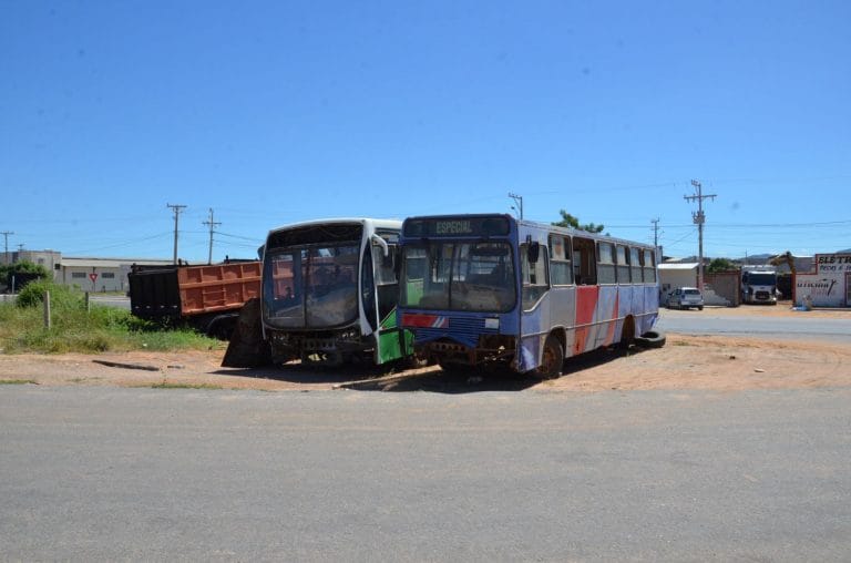 Prefeitura de Guanambi notificará proprietários para retirada de veículos abandonados em vias públicas