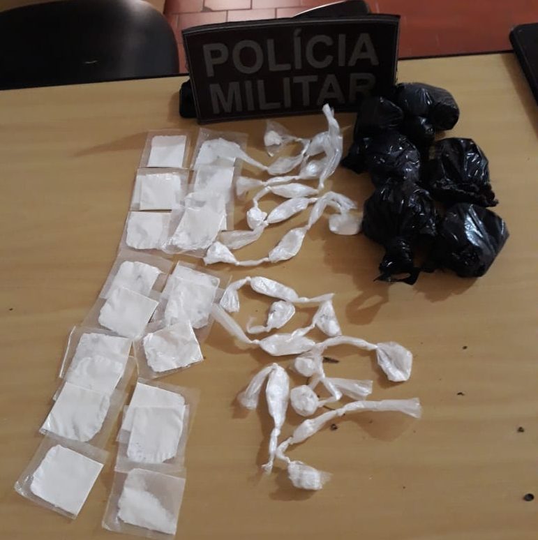 Palmas de Monte Alto: Polícia encontra drogas em terreno baldio