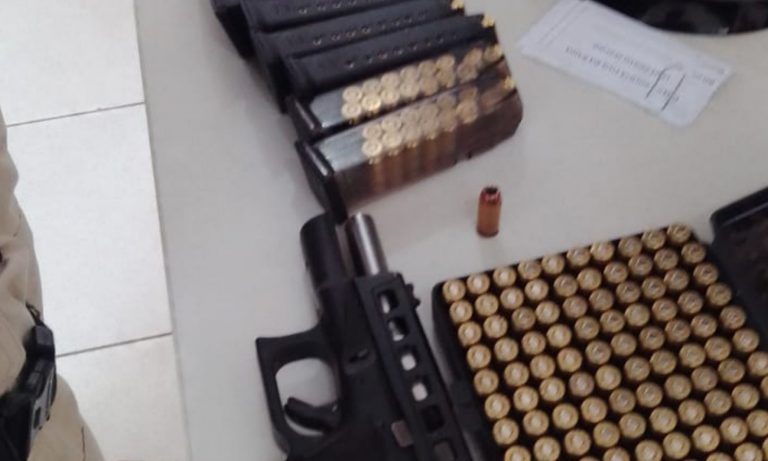 Apreensão de armas e munições porto seguro