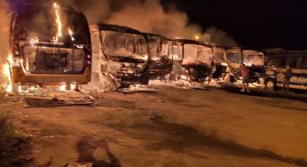Incêndio atingiu 26 veículos no estacionamento do Fórum de Barra do Choça