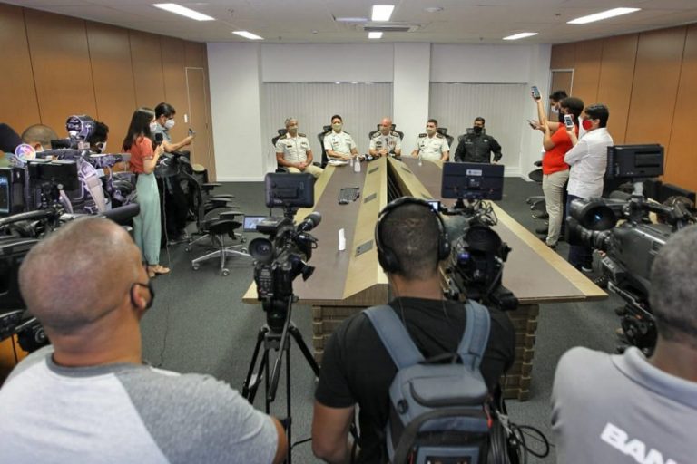 Comandante da PM Soldado polícia militar Wesley farol da barra