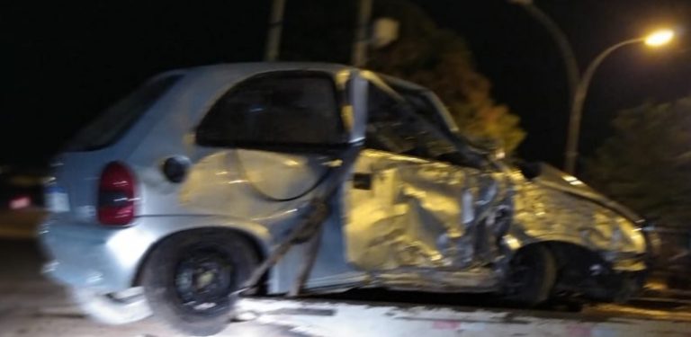 Motorista morre após carro cair em ribanceira na BR-030, em Guanambi
