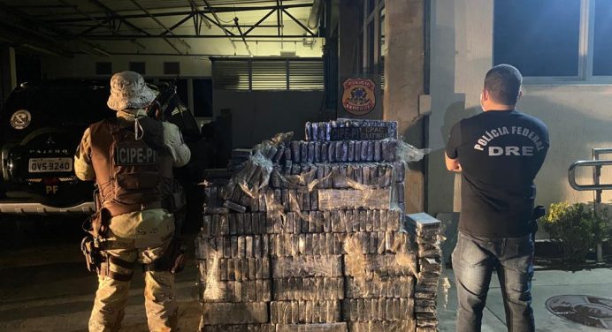 PM e PF apreenderam quase uma tonelada de cocaína na Bahia