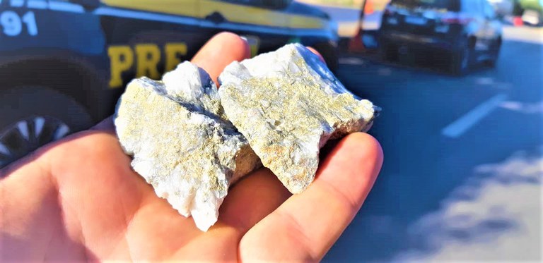 PRF apreendeu 1,1 Kg de ouro transportado sem documentação em Barreiras