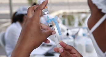 Mais de 80 mil baianos não voltaram para tomar segunda dose da vacina, afirma Sesab
