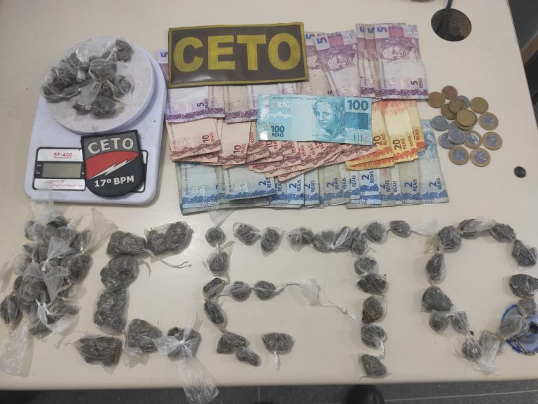 PM prendeu quatro pessoas flagradas com porções de maconha em Guanambi